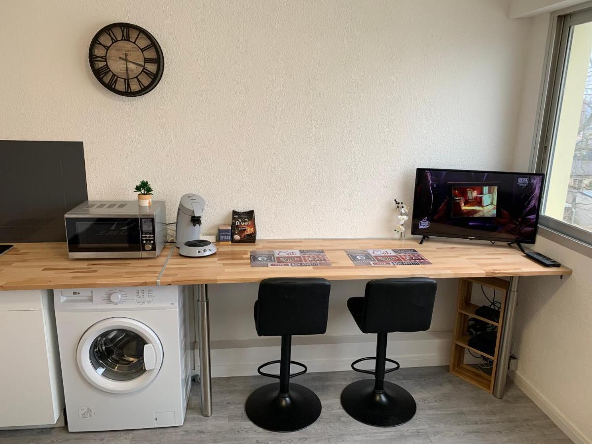 Studio entièrement rénové avec parking gratuit Saint-Nazaire  Extérieur photo