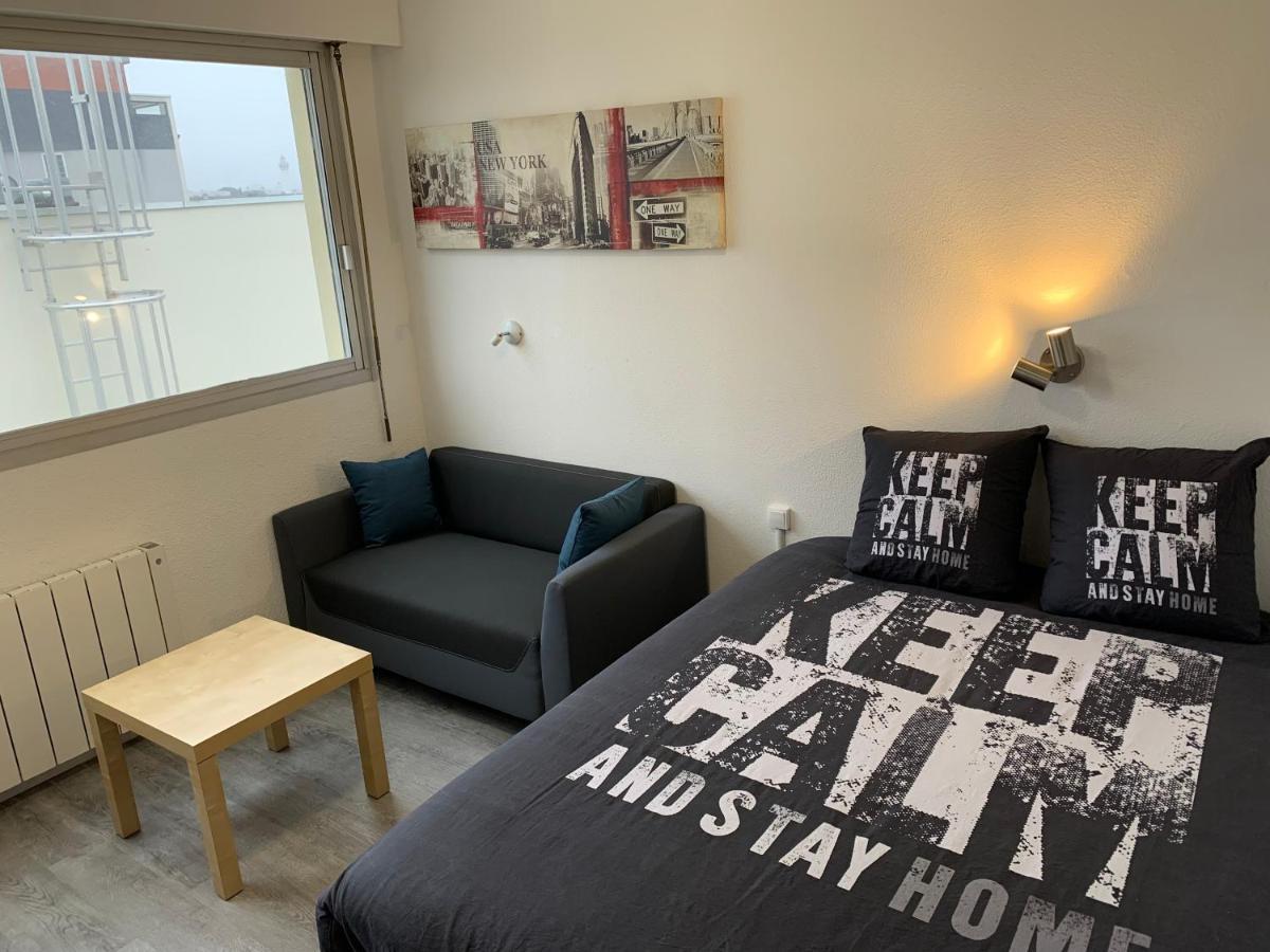 Studio entièrement rénové avec parking gratuit Saint-Nazaire  Extérieur photo